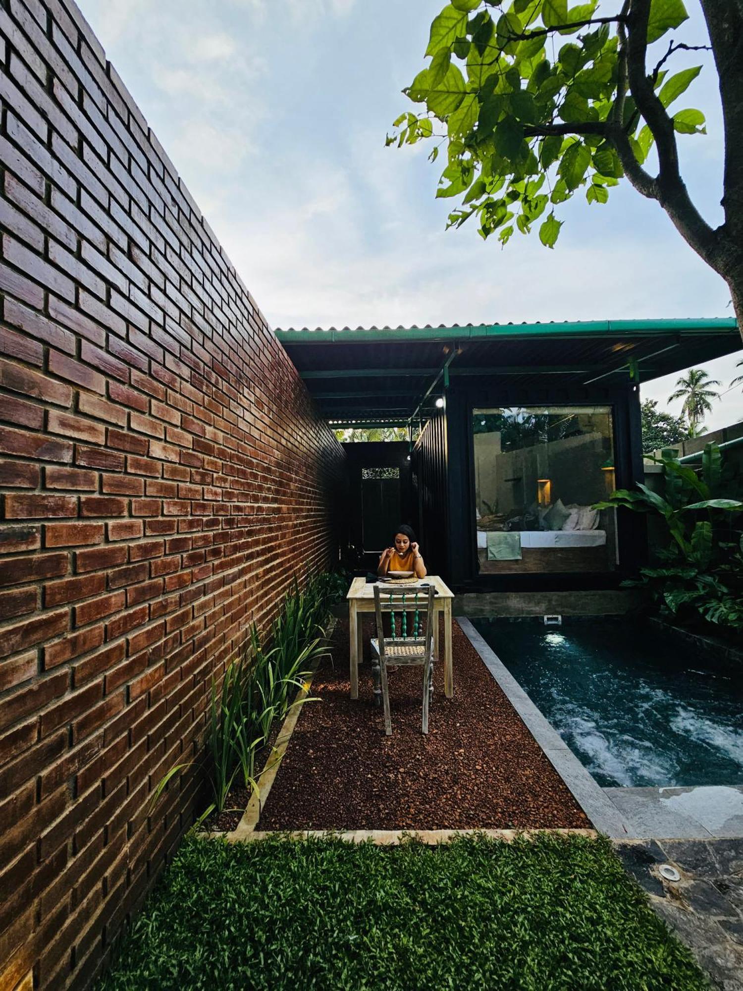 Weliweriya Container Villa Luxury Collection מראה חיצוני תמונה