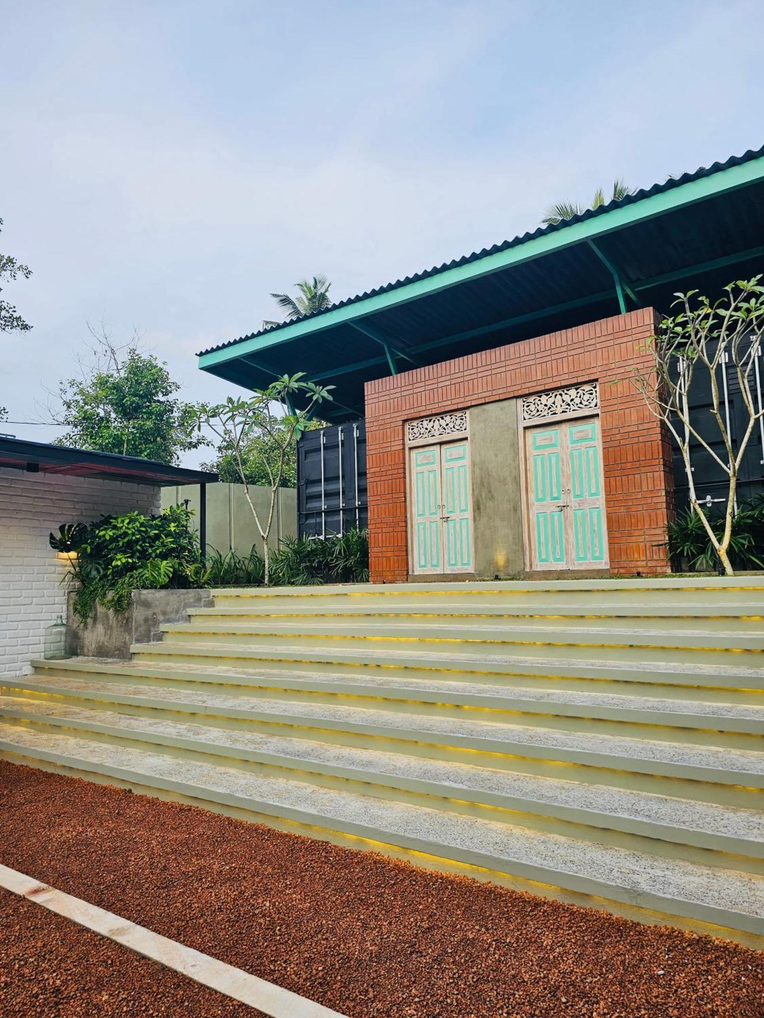 Weliweriya Container Villa Luxury Collection מראה חיצוני תמונה