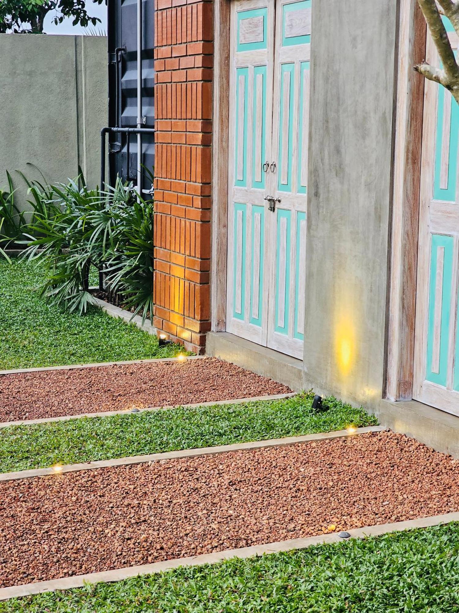 Weliweriya Container Villa Luxury Collection מראה חיצוני תמונה